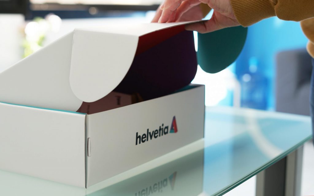 Detalle packaging caja Helvetia